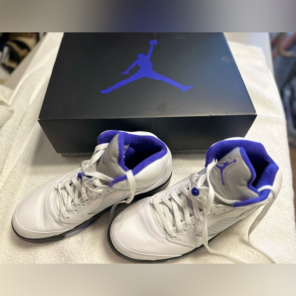 Nike Air Jordan 5 Retro shoes
